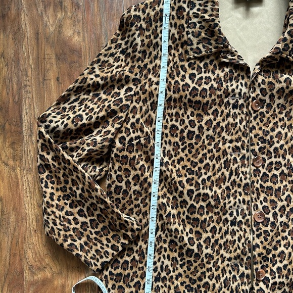 Briggs New York Women’s Size 1X Leopard Print Button Down Jacket - Picture 6 of 7